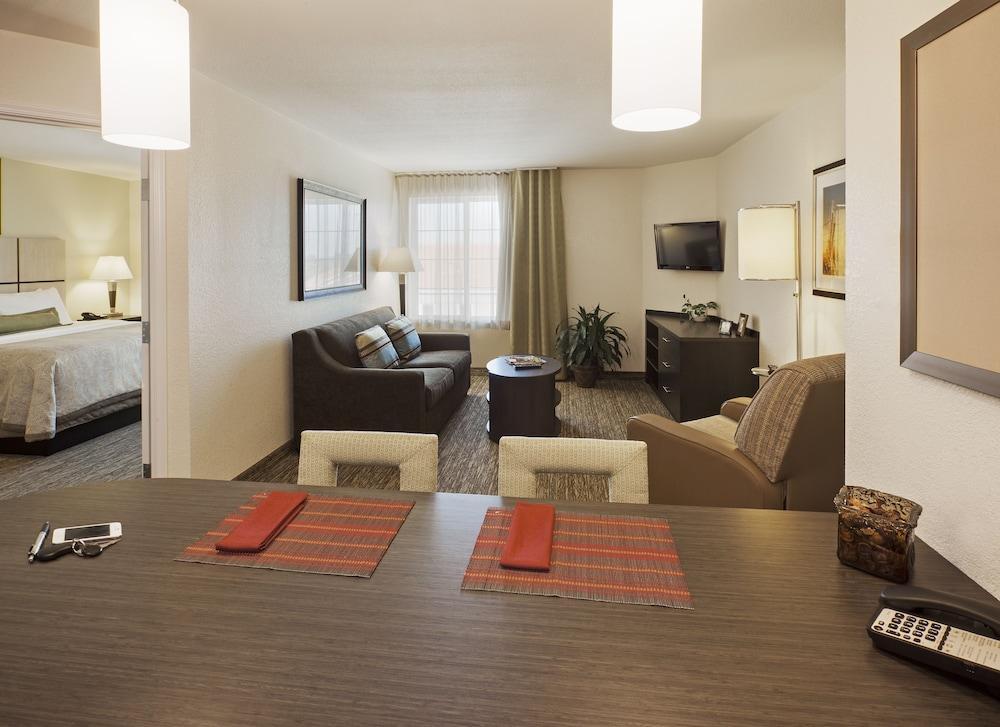Candlewood Suites Bay City By Ihg Экстерьер фото