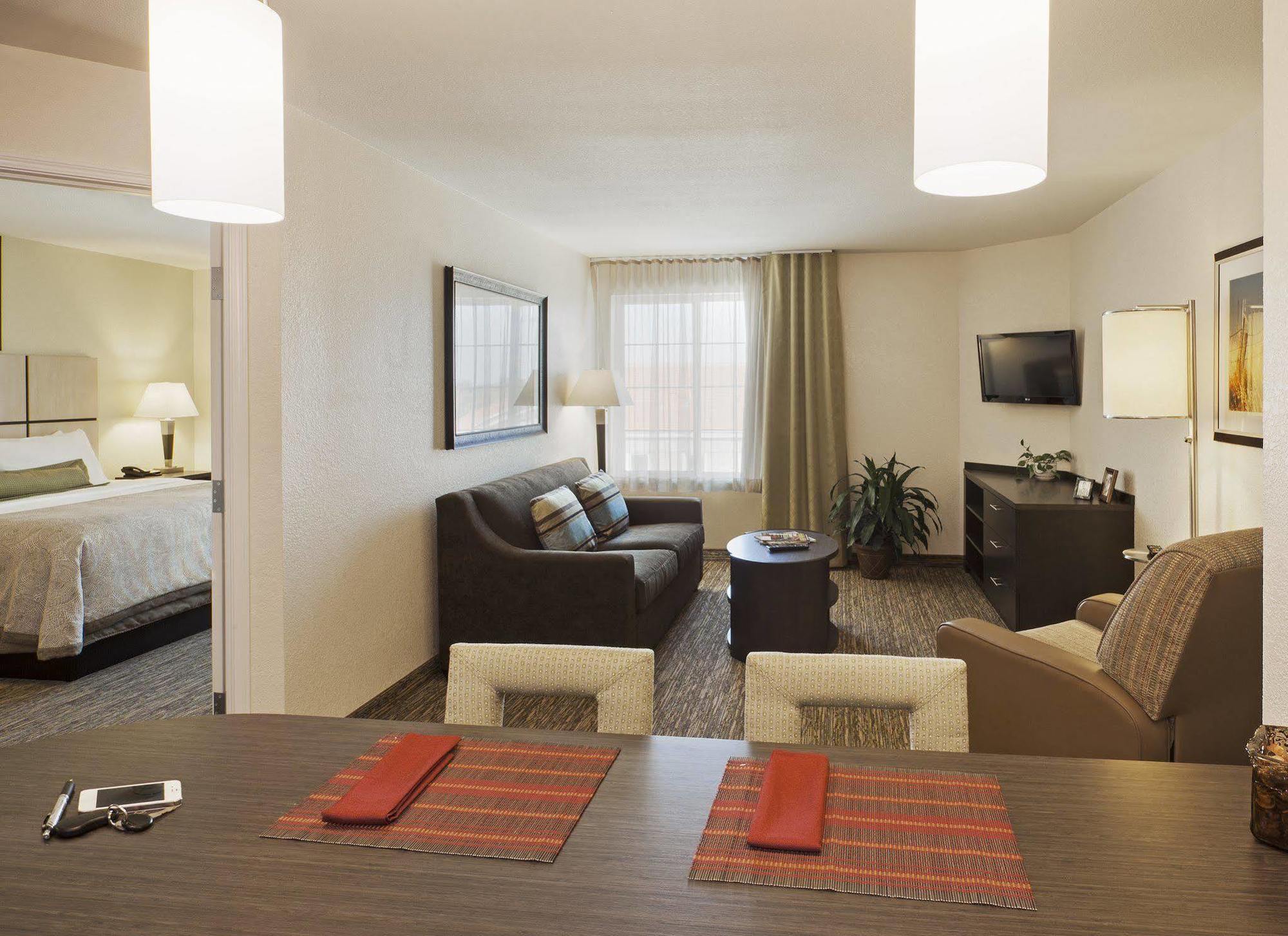 Candlewood Suites Bay City By Ihg Экстерьер фото