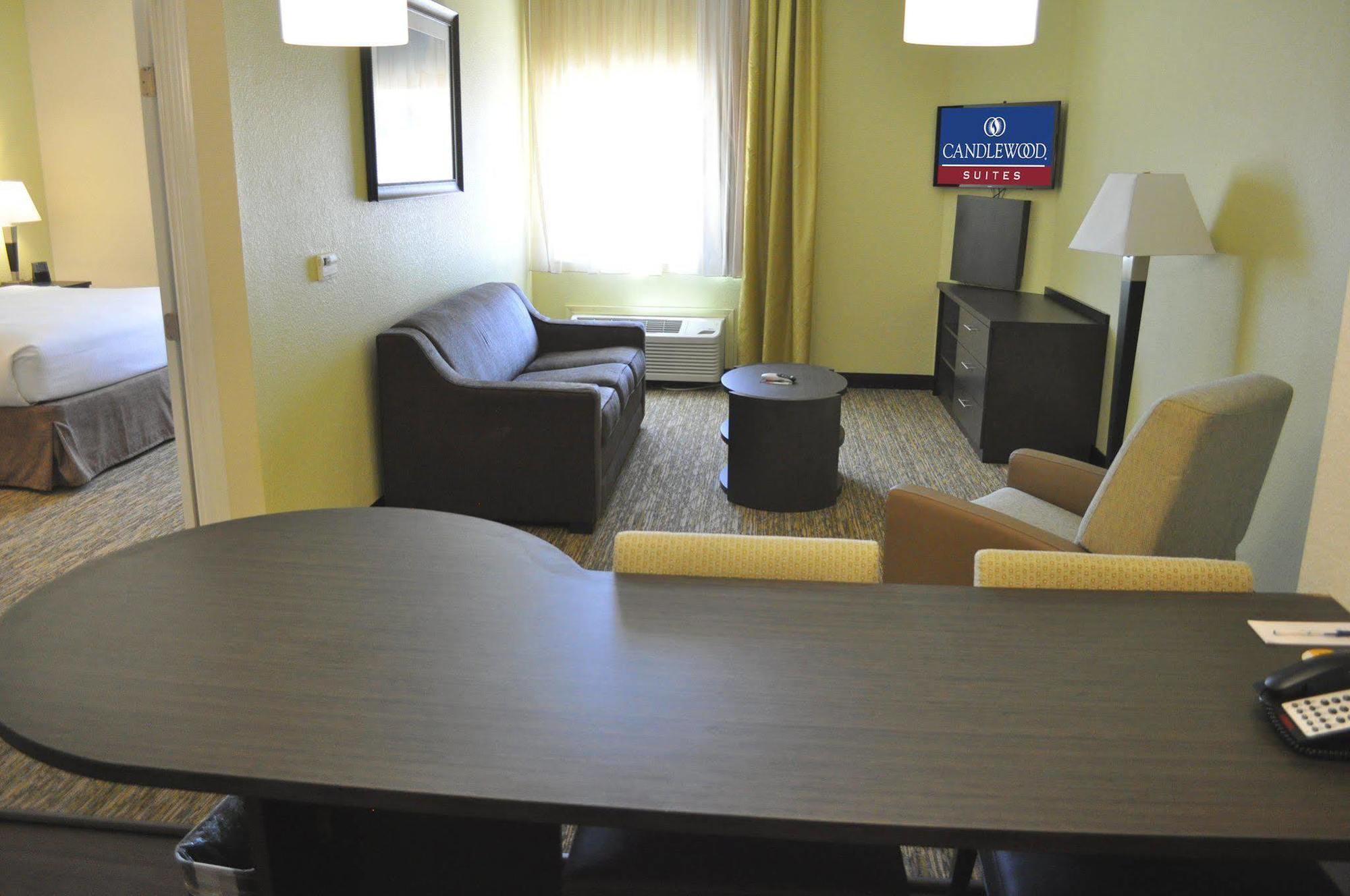 Candlewood Suites Bay City By Ihg Экстерьер фото