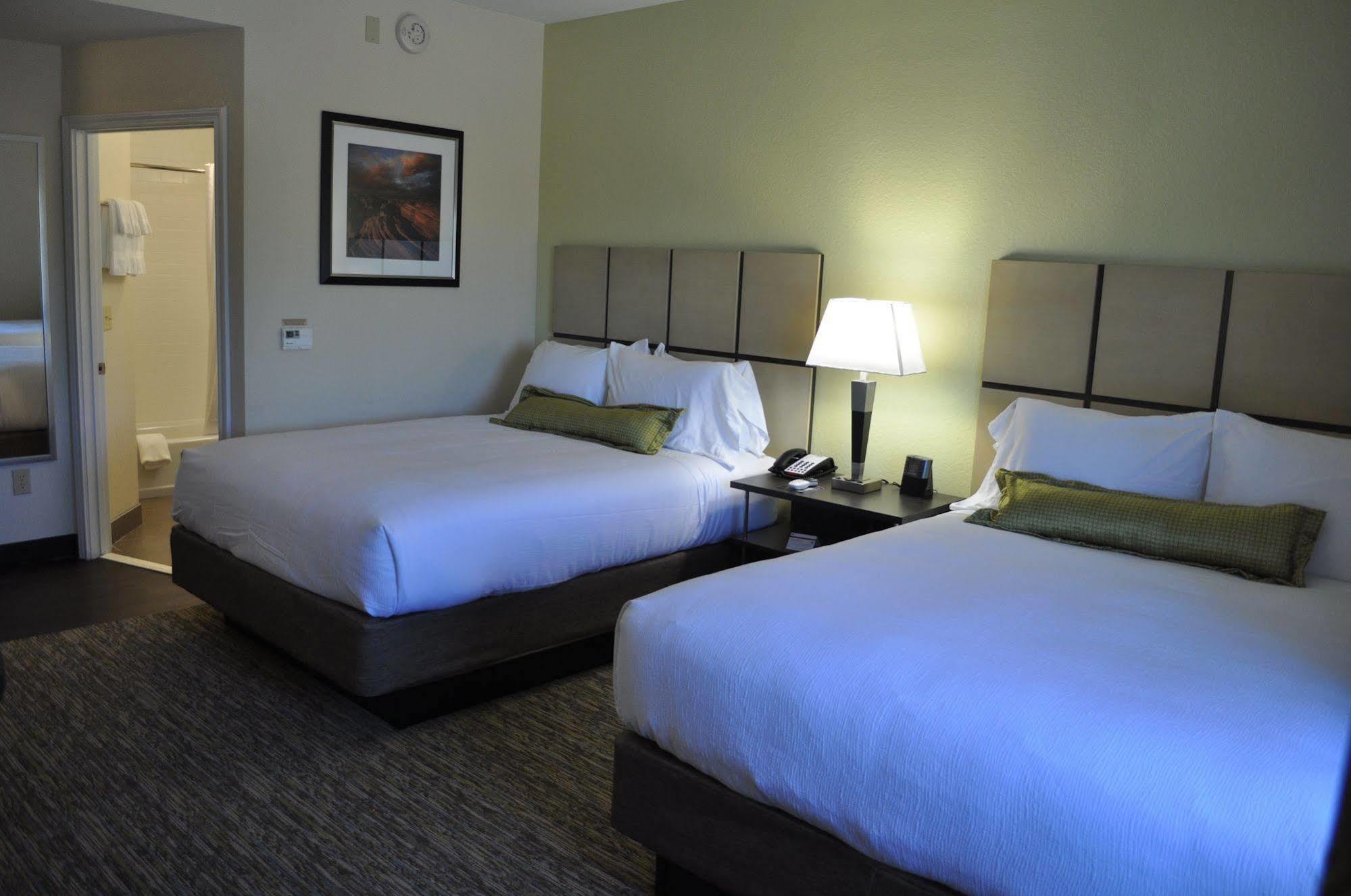 Candlewood Suites Bay City By Ihg Экстерьер фото